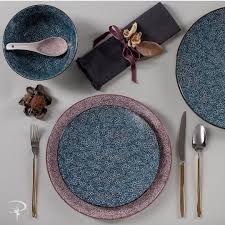 Kuvesu On Instagram Petrol Ve Murdum Tonlarinin Minik Ciceklerle Essiz Uyumu Sunum Tabak Yemektakimi Porland Servis Plates Tableware