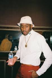 According to spotify, the album includes guest spots from lil wayne (hot wind blows), lil uzi vert and pharrell. Tyler The Creator