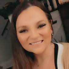 Angela Honaker's Instagram, Twitter & Facebook