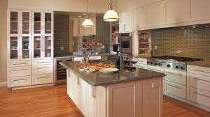 Shop premier selection of rta white shaker kitchen cabinets online with modern style & look at country kitchens. Off White Shaker Cabinets In A Contemporary Kitchen Omega