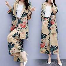 Berikut ini adalah gaya sebagai… blazer modern untuk wanita trend dunia 2019. 5 Rekomendasi Model Setelan Kulot Batik Modern Untuk Acara Formal