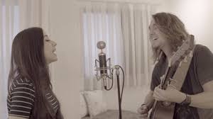 Menina, mulher que intimida, atitude de quem sabe o que quer, mesmo que o tempo mude — vitor kley (part. Morena Mariana Nolasco Part Vitor Kley Youtube