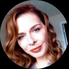 Erika Raynor's Instagram, Twitter & Facebook