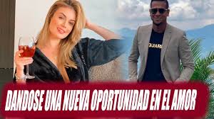 Sara uribe no se quedó callada luego de ver que fredy guarín fue detenido por la policía a raíz de la pelea familiar que tuvo este jueves.la presentadora se sumó a la larga lista de personas que por estas horas le están manifestando su apoyo completo al volante de millonarios. Sara Uribe En La Mansion De Fredy Guarin Celebrando Su Amor Youtube