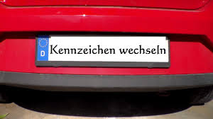 Kennzeichen Wechseln Nummernschild Wechseln Montieren Auto Kennzeichen Wechseln Youtube