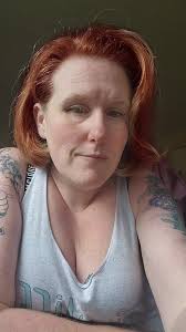 Hillary Randall (@foxymoxylady)