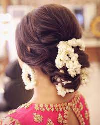15 Easy Ways To Include Gajra In Your Hairstyle This Wedding Season Pakistani Bridal Hairstyles Bridal Hair Hair Styles
