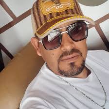 Profile for Roberto Ceron