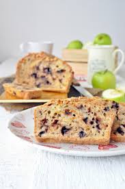 Entry untuk kali ni saya kongsikan resepi carrot cake yang sangat sedap dan mudah untuk dibuat tanpa menggunakan mixer. Kek Epal Lobak Merah Qasey Honey