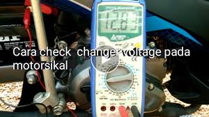 Simbol pada multimeter digital dan analog. Cara Check Bateri Voltage Pada Motor Youtube