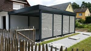 Carport Mit Offener Wpc Lattung Und Dachbegrunung Das Bild Wurde Direkt Nach Der Montage Aufgenommen Eingang Uberdachung Carports Eingangsuberdachung