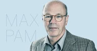 Max Pam wilde graag geloven dat de wereld er alleen maar veiliger op  geworden is