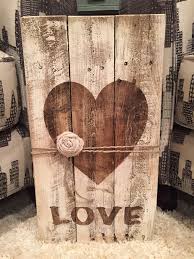 546 Best Images About Diy Wooden Signs On Pinterest Woodworking Crafts Woodworking Crafts For Kids Woodworki In 2020 Rustic Valentine Decor Pallet Crafts Wood Crafts