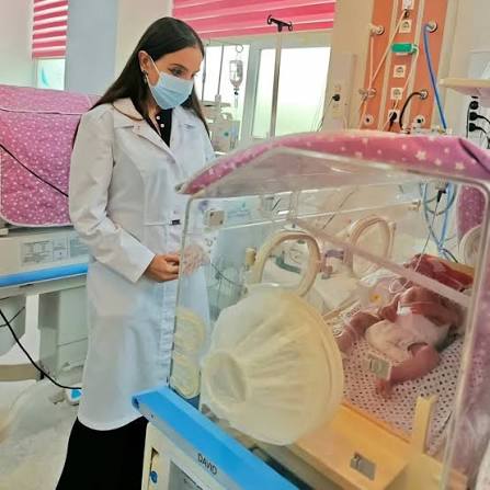 Leyla Əliyeva Elmi Tədqiqat Pediatriya və Elmi Tədqiqat Mamalıq və Ginekologiya institutlarını ziyarət edib Heydər Əliyev Fondunun vitse-prezidenti Leyla Əliyeva dekabrın 9-da K.Fərəcova adına Elmi Tədqiqat Pediatriya İnstitutunu və Elmi Tədqiqat Mamalıq