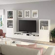 Wohnung einrichten einrichten und wohnen wohnwand weiß hochglanz wohnwand eiche wohnwand modern wohnwand weiss wohnung innenarchitektur wandfarbe wohnzimmer moderne inneneinrichtung. Besta Tv Komb Mit Vitrinenturen Weiss Lappviken Klarglas Weiss Ikea Wohnen Wohnwand Weiss Hochglanz Wohnwand Weiss