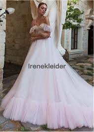 Je nach jahreszeit und persönlicher vorliebe darf ein standesamtkleid durchaus auch etwas knapper ausfallen als eines für eine kirchliche trauung. 2021 Brautkleider In Kampala Spitze Und Mit Perlen Hochzeitskleid Ideen Arten Von Hochzeitskleidern Und Preisen
