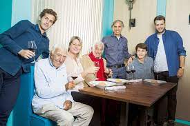 Luana belmondo was born on march 18, 1971 in rome, italy as luana tenca. Luana La Reine Du Clan Belmondo