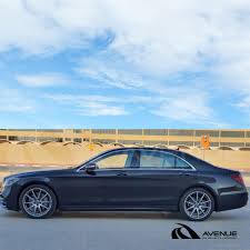 Chauffeur Driven Mercedes Benz 560 At Avenue Car Rentals And Limousines In 2020 Car Rental Luxury Car Rental Mercedes Benz