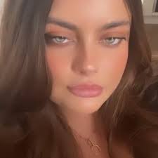 Georgia Rudd's Instagram, Twitter & Facebook