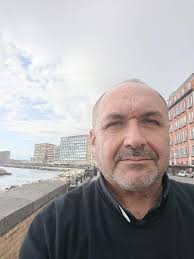 Il parroco di Ischia: «Sì, amo una donna sposata, ma non sono uno  sfasciafamiglie»