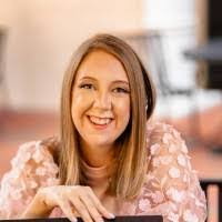 Julie Kopp's Instagram, Twitter & Facebook