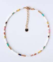 14 Inch Multicolor Seed Bead Choker Ketting In Goud Wit Etsy Beaded Necklace Diy Beaded Bracelets Beaded Jewelry