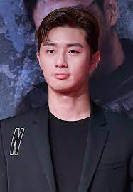 We have collected park seo joon plastic surgery before and after pictures for you, you can all check out them and see the noticeable differences on your own. Park Seo Joon Geburtstag Alter Und Sternzeichen