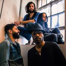 A lyric video displays the lyrics to a song as the song is played. Lovehoney Beauty In The Struggle Lyrics Genius Lyrics