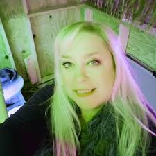 Sandy (Mosley) Wienecke (@gyspytart)