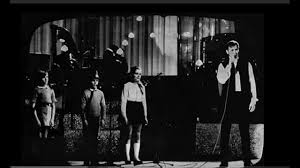 Jan malmsjö was born 29 may 1932 in malmö, sweden, the son of 'fritzi' (fritz and annie), a dance duo and variety show couple who owned a hair salon. Jan Malmsjo Hej Clown 1969 Live Youtube