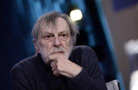 Dietro un uomo c'è sempre una grande donna dice un famoso detto. Dyglnjtrtnqlim