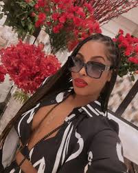 Goodbye 22' Hello 23'. You're my fave. Be good to me 💋