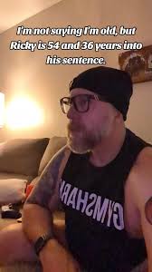 Beardedvikingweirdo (@beardedvikingweirdo)’s videos with 18 and Life