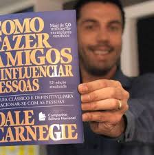 Livros de cabeceira de CEOs que vão te inspirar na vida e no trabalho