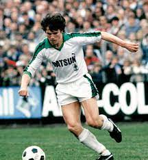 | hier findet ihr alle news, videos, bilder, infos und vieles mehr zur fohlenelf und zum verein. Football Memories On Twitter Lothar Matthaus In Action For Borussia Monchengladbach Borussiamonchengladbach