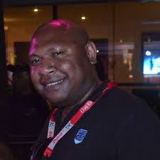 Howarig Traders (HT) ( local SME conducts seminars nationwide) does not  deal with Robert Mavis or any other foreigners/traders and Eliack Deilala  and his Kina Bank account. HT has no association and