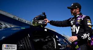 Times, tracks, tv and stream info for the nascar cup series, including results on previous races for the season. Jimmie Johnson Comes Out Of Shell For Final Nascar Season Nascar