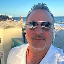 Imagine hating me and I'm just at home playing dress up, taking photos,  minding my business and I have no idea who you are. 😂 Stop making fake  pages using my photos