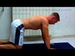 L'idée est de réaliser chaque exercice pendant 45 secondes avant de passer au suivant. Comment Perdre Vos Poignees D Amour En 10 Exercices Sport Equipements