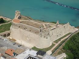After the looting, the navarca ortona leone went to pray in the main church of the island of chios and was drawn to a chapel adorned and resplendent. Castello Aragonese Di Ortona Ortona Abruzzo Visit Italy Italian Castle Castle