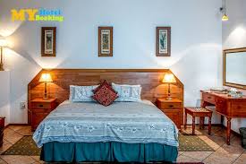 Welcome To Our Online Hotel Booking Pinterest Page Hello Friends We Provide Best Hotel Booking Services In Remodel Bedroom Bedroom Design Vintage Home Decor