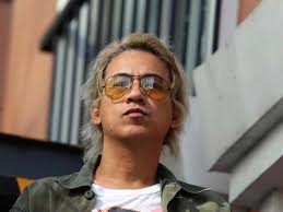 Ely buendia was born as ely eleandro basino buendia. Ely Buendia Whoever That Blond Guy In The Video Is It S Not Me