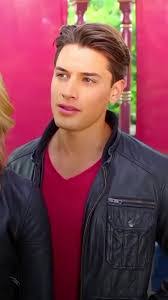 Troy Barlow's Instagram, Twitter & Facebook