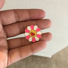 Takashi murakami design by @tiktakcameraaa #nails #nailart #handpainted #takashimurakami… Japanese Anime Takashi Murakami Kaikai Kiki Flower Lapel Pin Badge Rainbow Complexcon Us Selle Medalex Rs