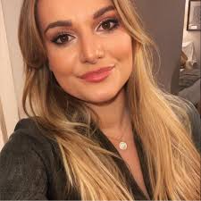 Hi, I moved to the Isle of Wight 9 years ago and used to visit my old  childhood neighbour Janet Peacock when back visiting family. I have not  been able to get