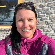 Danielle Boura's Instagram, Twitter & Facebook