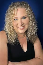 Eileen Caravello's Instagram, Twitter & Facebook