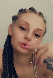 Hi! I'm new to this group. 🌟 **Support Brandie's Journey to Freedom and  Healing!** 🌟 My best friend, Brandie, is currently locked up and facing a  tough battle. She's struggling and feeling