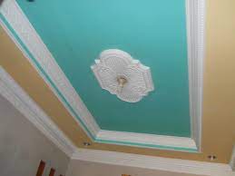 Plafon dan pencahayaan dilakukan bersamaan. Call 081286435529 Tukang Plafon Gypsum Kami Dari Konondo Gypsum Cantik Melayani Pemasangan Plafon Simple Ceiling Design Ceiling Design Ceiling Design Bedroom