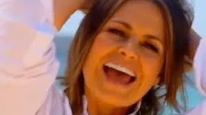 Daryl braithwaite has been forced to withdraw from a live broadcast concert after being hospitalised with a sudden illness. Daryl Braithwaite 71 Breaks Age Barrier As He Lands In The Australian Music Charts With New Single Daily Mail Online